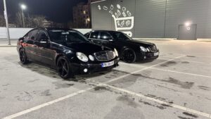 Mercedes-Benz w211 twins